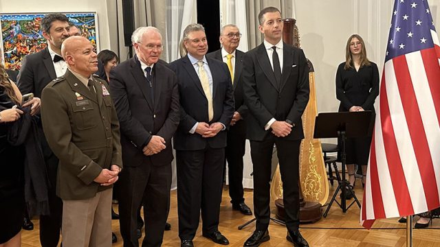 Marko Đurić sa visokim zvanicama u ambasadi Srbbije u Vašingtonu (Foto Tviter@markodjuric)