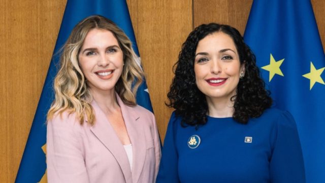 Ljearta Holajn i Vjosa Osmani (Foto Kabinet predsednice Kosova)