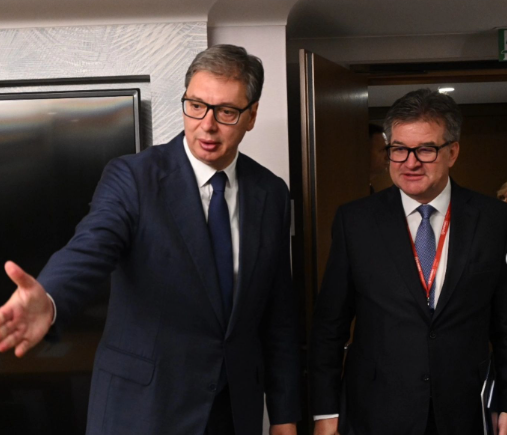 vucic-sa-lajcakom