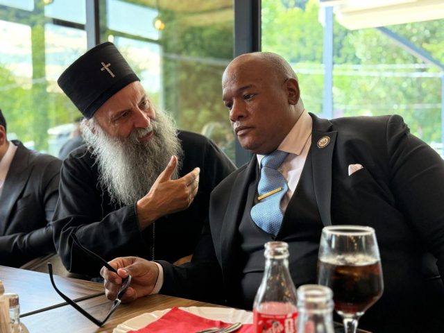 Foto FacebookPastor Mark Burns