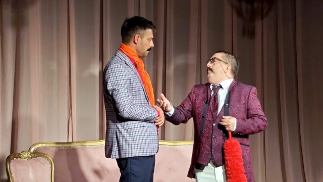 Milan-Vasic-i-Bojan-Stojcetovic-u-predstavi-Pokondirena-tikva-Foto-NPP-ustupljena-fotografija